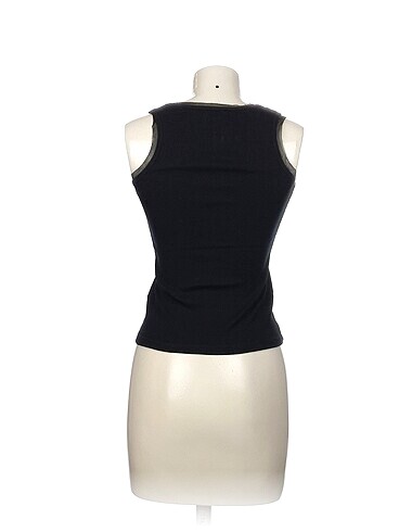 s Beden Zara T-shirt %70 İndirimli.
