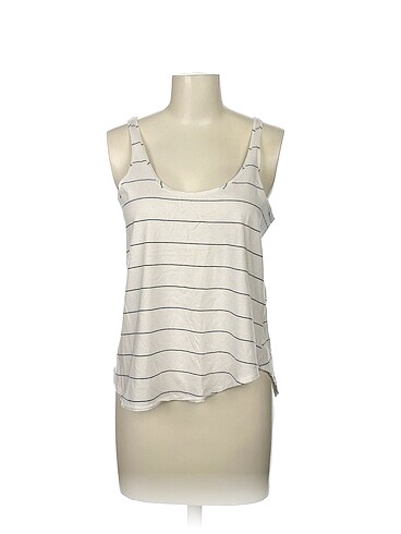 Zara T-shirt %70 İndirimli.