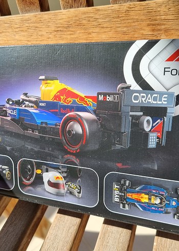 Diğer LEGO F1 Red Bull Max Verstappen