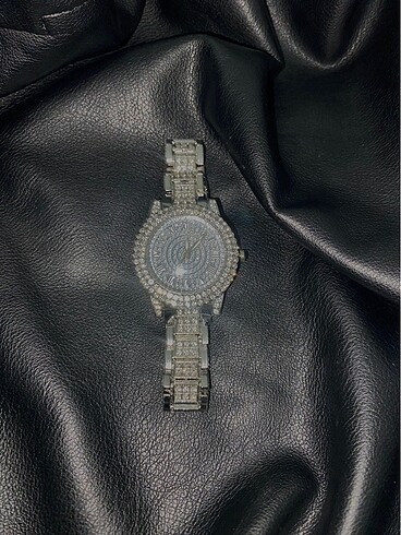 Guess GÜMÜŞ RENK KADIN SAAT