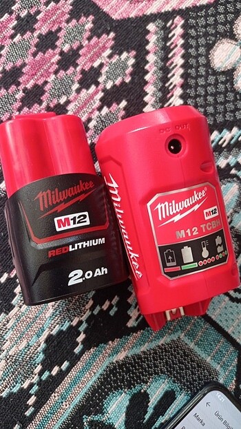 Milwaukee M12b2 redlithium 