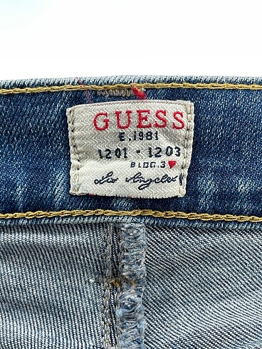 26 Beden mavi Renk Guess Jean / Kot %70 İndirimli.