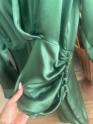 Zara Zara xs yeşil saten elbise