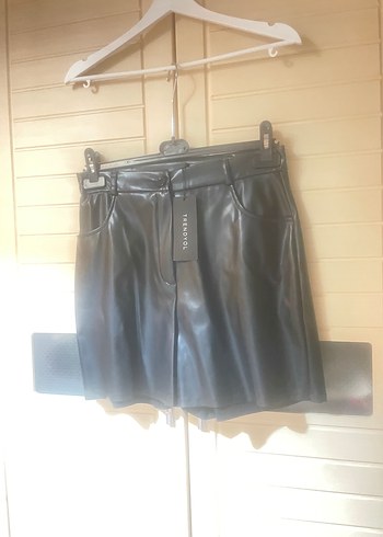 Siyah Deri Kadın Şort - Görsel 2