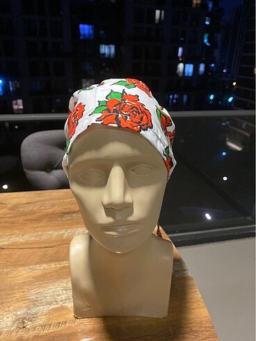 Diğer Bayan bone