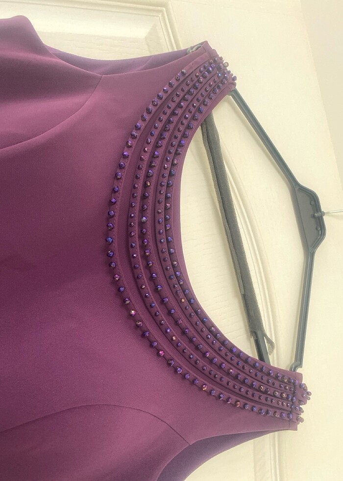 Mor taşlı elbise - Görsel 3