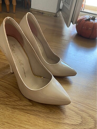 36 Beden ten rengi Renk Bej stiletto