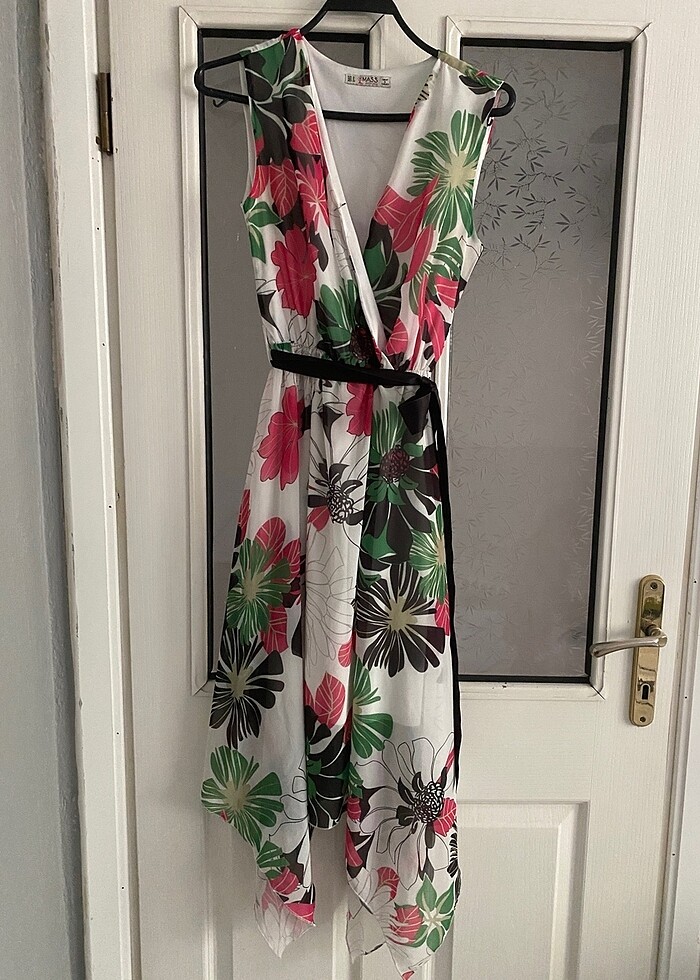 Şifon çiçekli elbise - Görsel 2