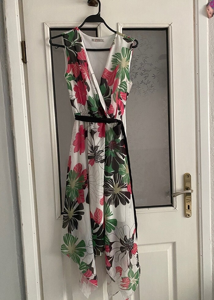 Şifon çiçekli elbise - Görsel 3