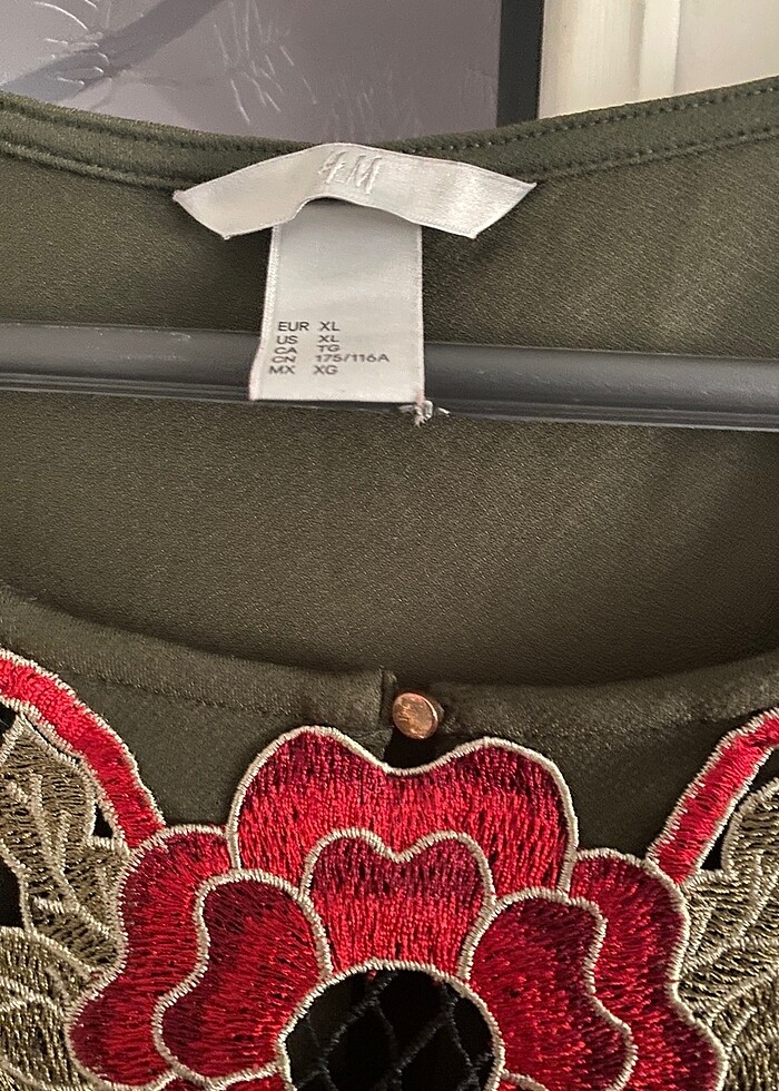 Haki renk çiçek işleme detaylı elbise - Görsel 3