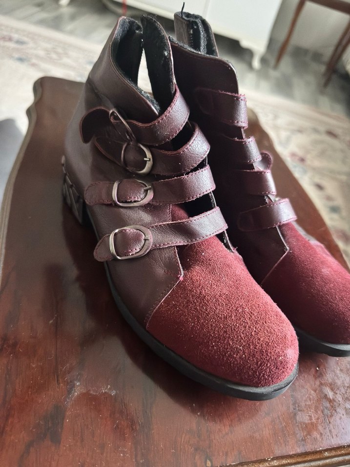 Bordo Süet Tokalı Dolgu Topuk Kadın Bot - Görsel 2