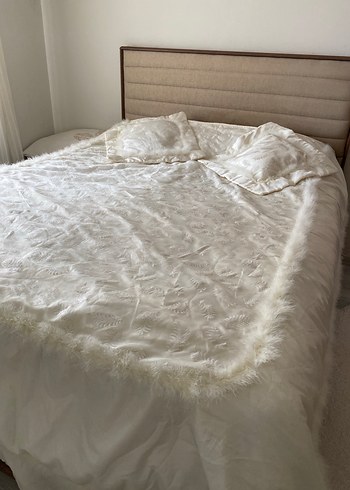Parlak Beyaz tüylü Yatak Örtüsü - Görsel 6