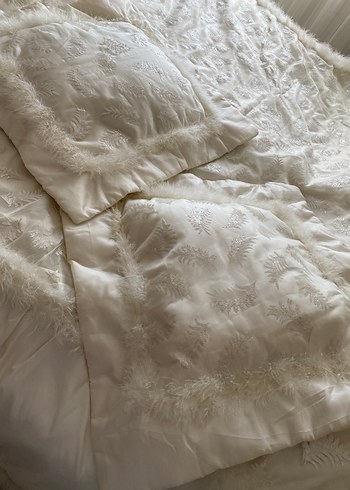 Parlak Beyaz tüylü Yatak Örtüsü - Görsel 8