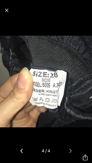 28 Beden siyah Renk Siyah Beli Büzgülü Mom Jean