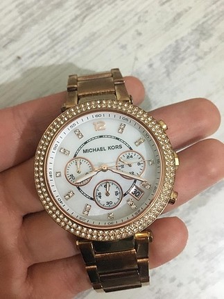 Micheal kors saat
