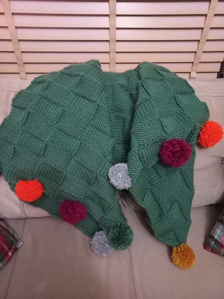 Renkli Ponponlu Yeşil Örgü diz Battaniyesi - Görsel 2