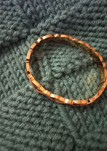 Örgü Desenli Parlak Altın Bilezik - Görsel 3