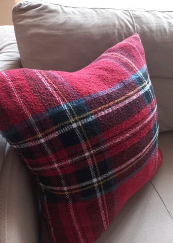 Kırmızı Ekose Desenli Yastık Kılıfı - Görsel 4