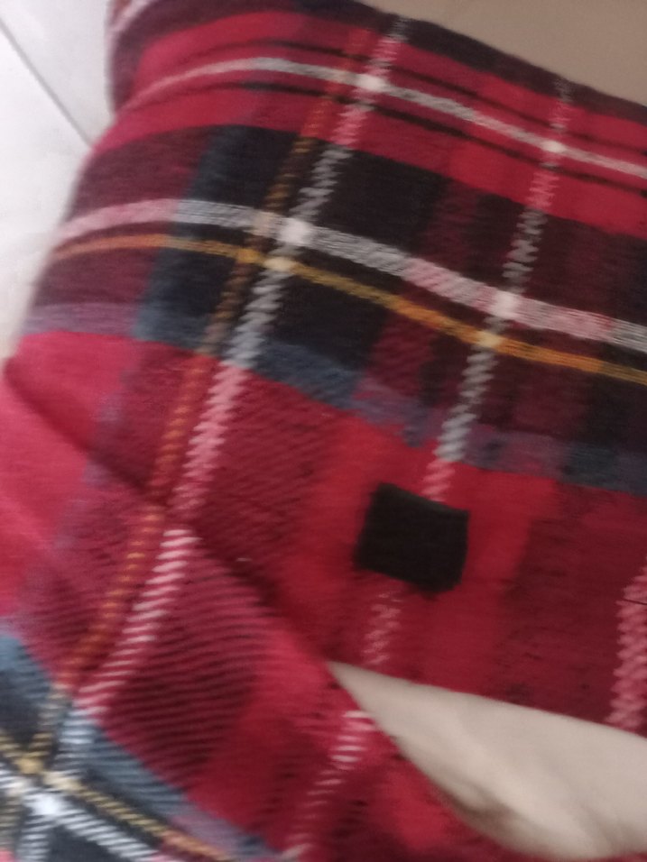 Kırmızı Ekose Desenli Yastık Kılıfı - Görsel 3