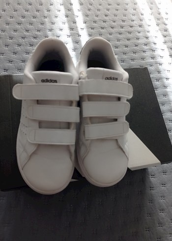 Beyaz Adidas Erkek Çocuk Spor Ayakkabı