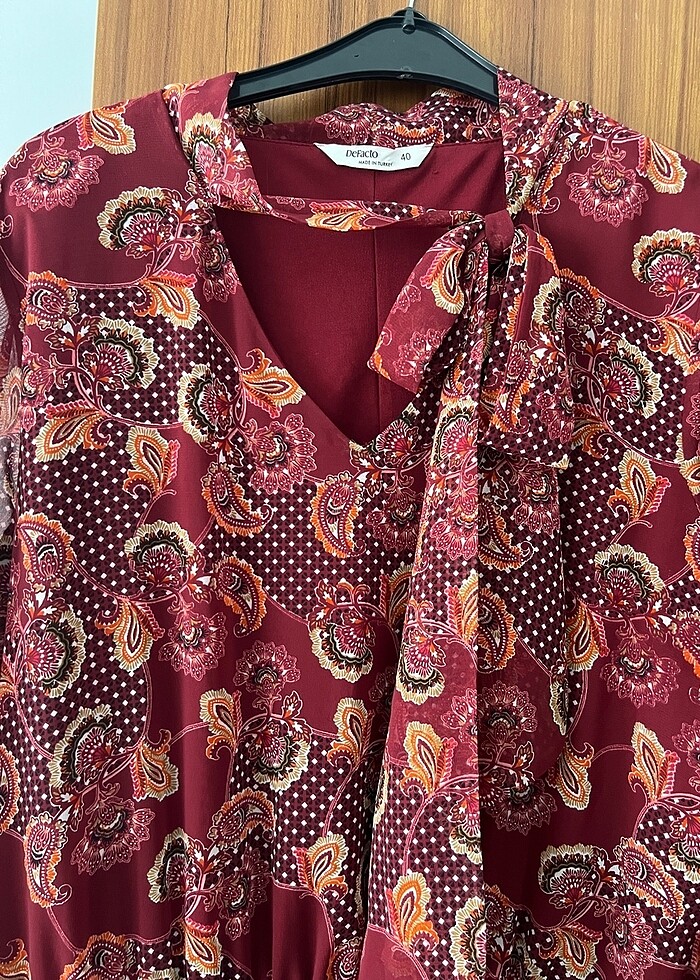 Bordo elbise desenli - Görsel 2