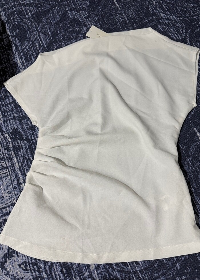 Beyaz bluz - Görsel 3