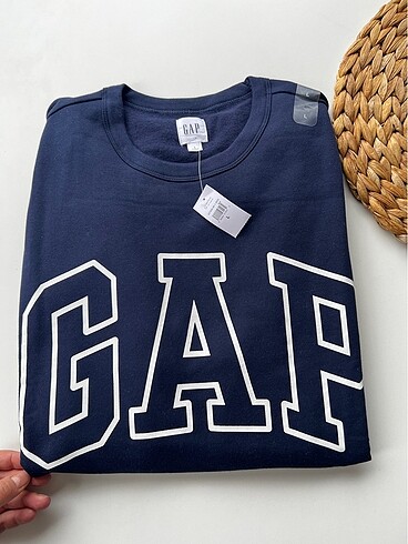 GAP Sweatshirt