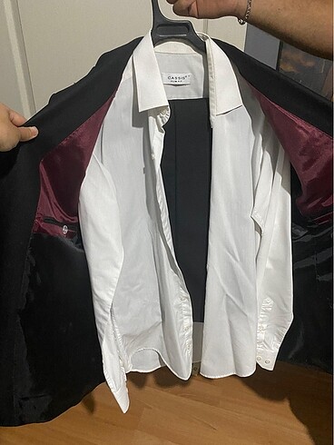 Az giyilmiş takım elbise - Görsel 2