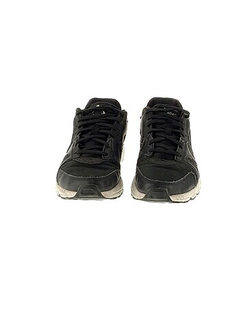 37,5 Beden Nike Spor Ayakkabı %70 İndirimli.