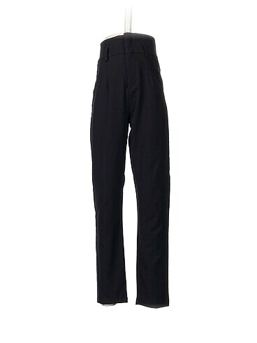 Bershka Kumaş Pantolon %70 İndirimli.