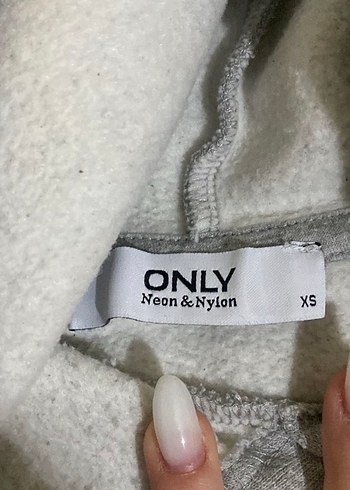 Gri Kapüşonlu Kadın Sweatshirt - Görsel 3