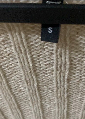 Bej V Yaka Örgü Kadın Kazak - Görsel 2