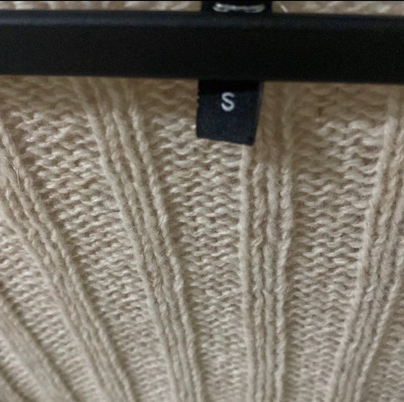 Bej V Yaka Örgü Kadın Kazak - Görsel 2