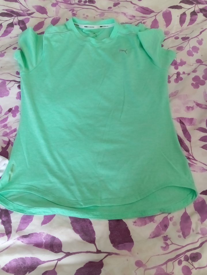 Kızlar için V Yaka Yeşil Tişört - Görsel 2