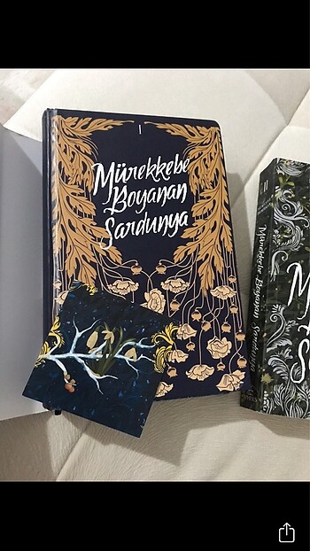 MÜREKKEBE BOYANAN SARDUNYA