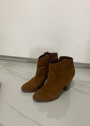 Kahverengi Süet Tokalı Kadın Bot - Görsel 5