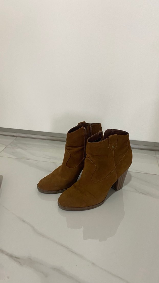Kahverengi Süet Tokalı Kadın Bot - Görsel 5