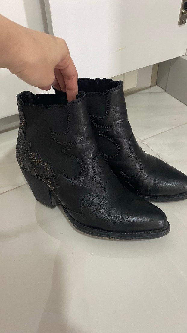 Yılan Desenli Siyah Deri Topuklu Bot - Görsel 4