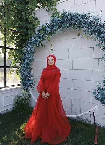 Kırmızı abiye  - Görsel 2