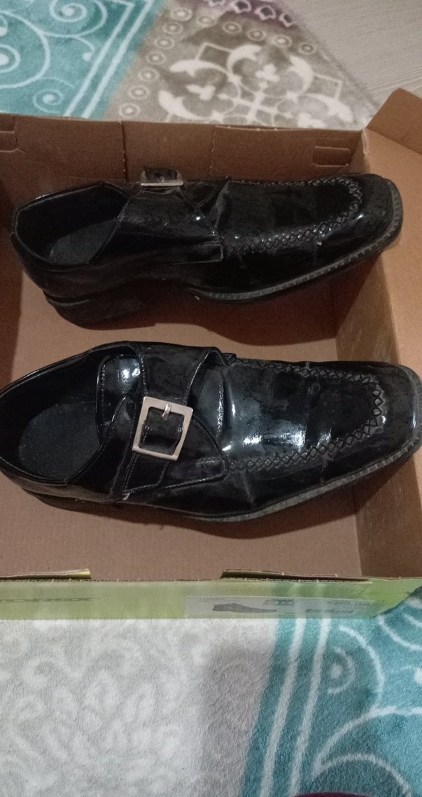 Parlak Siyah Tokalı Klasik Erkek Çocuk Ayakkabı - Görsel 2