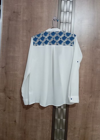 Kadın Beyaz Uzun Kollu Düğmeli Gömlek - Görsel 3