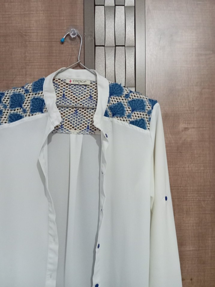 Kadın Beyaz Uzun Kollu Düğmeli Gömlek - Görsel 2