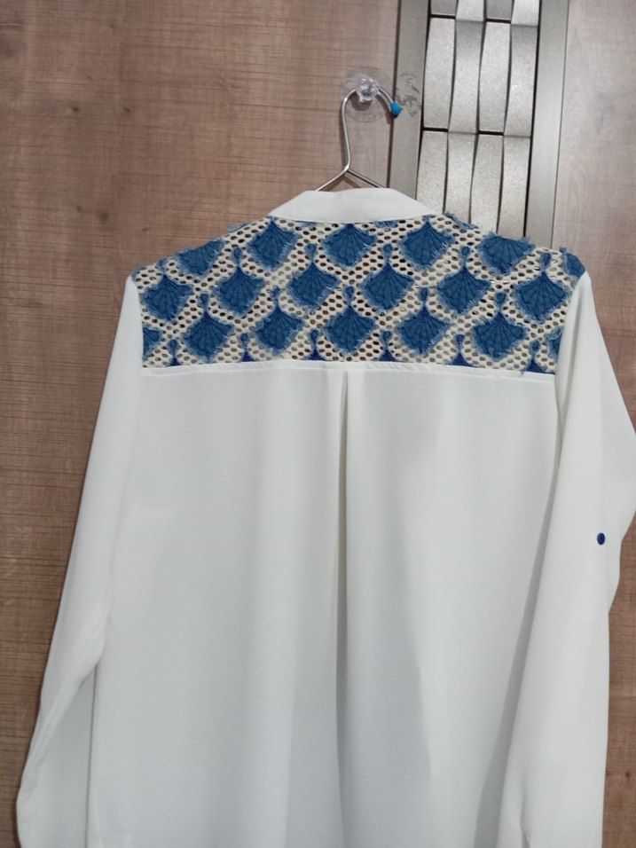 Kadın Beyaz Uzun Kollu Düğmeli Gömlek - Görsel 4