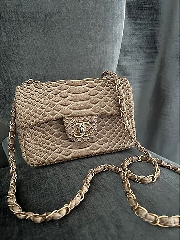 Chanel mini