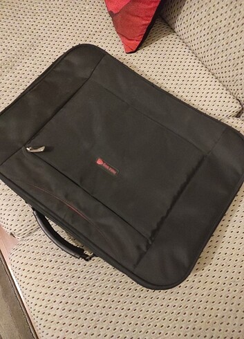 Laptop çantası