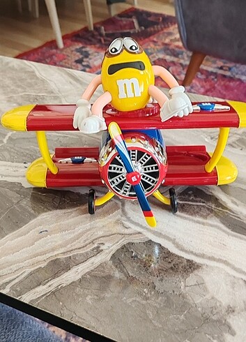  M&M airplane dispencer 