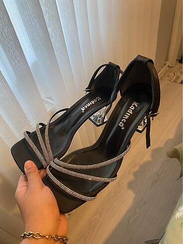 Topuklu ayakkabı - Görsel 2