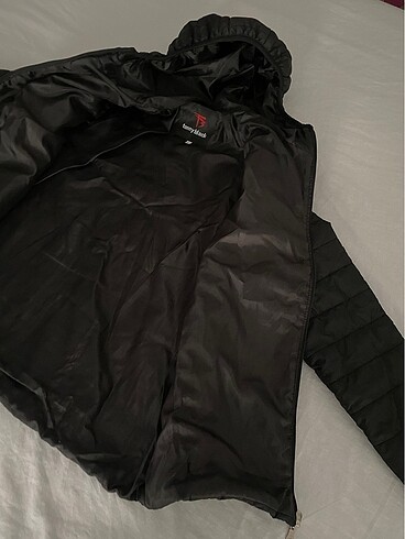 l Beden siyah Renk Tonny black şişme mont
