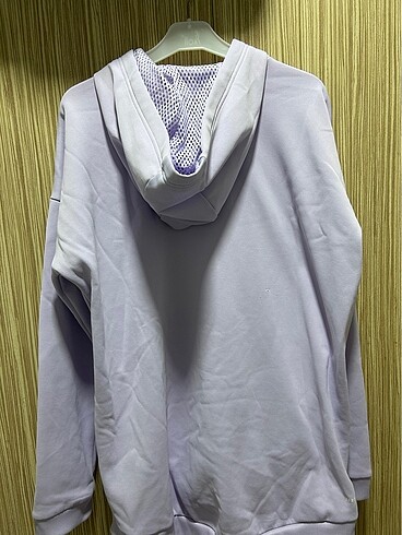 Adidas Sweatshirt