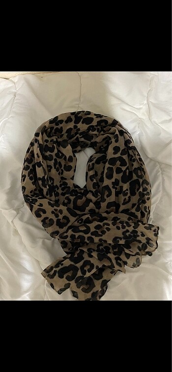 Urban Outfitters Zara Leopar Şal